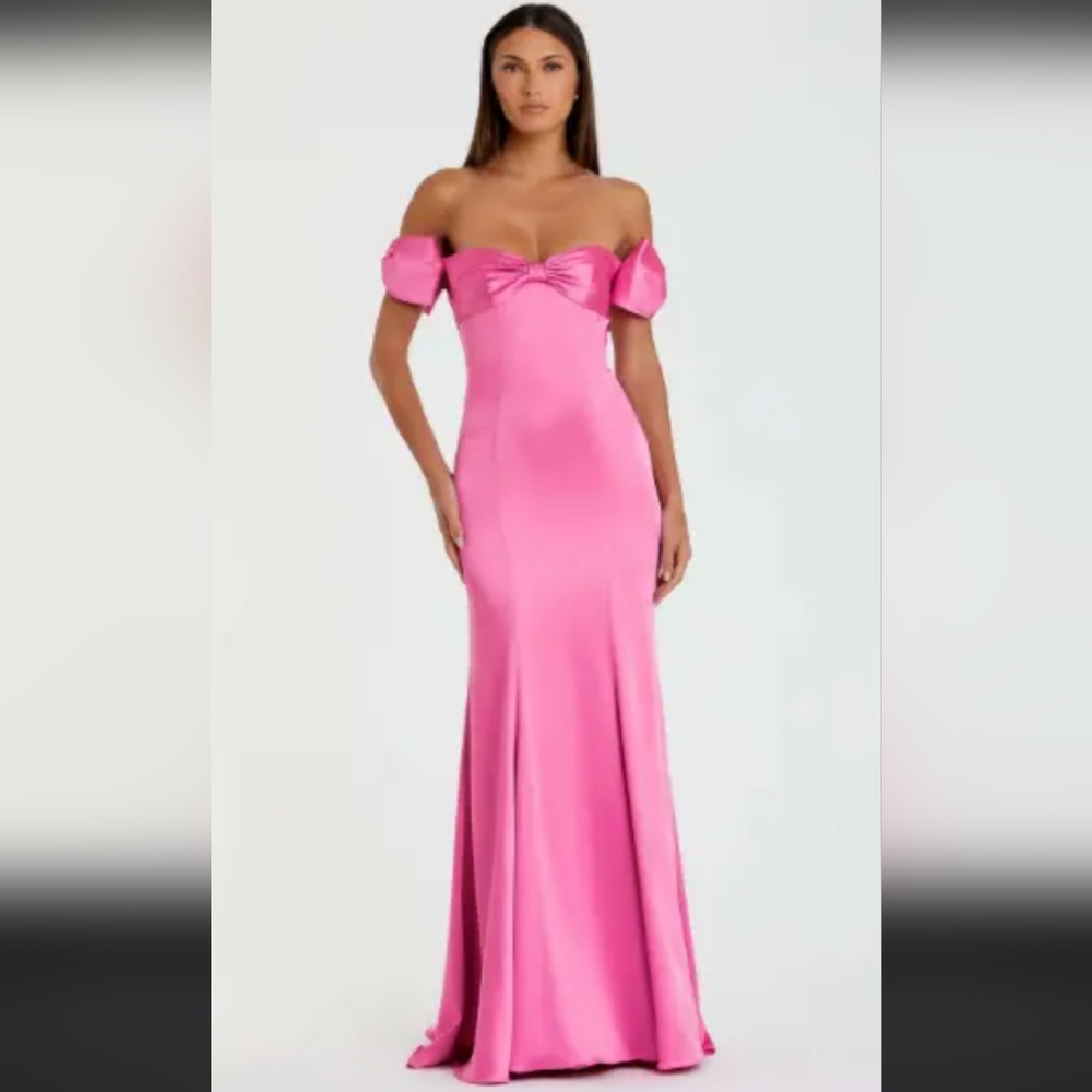 PROM!! Mac Duggal Hot Pink "Off The Shoulder" Triumpet Mermaid Gown With Bows